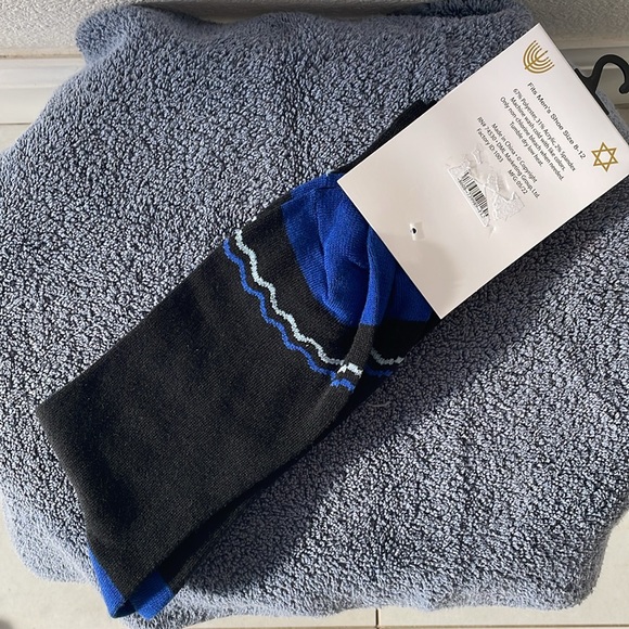 NWT Happy Hanukkah Menora Socks - Picture 2 of 4